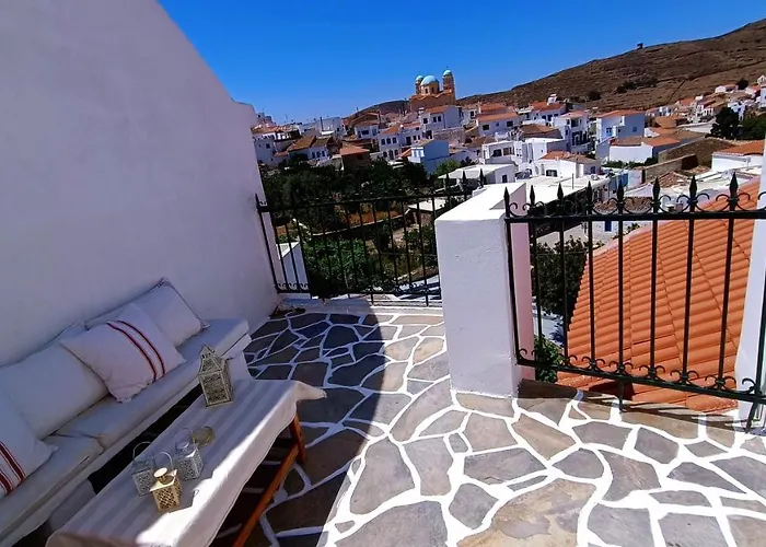 Cycladic Maisonette
